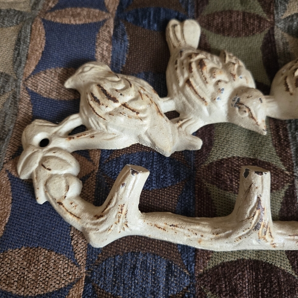 Cast Iron Rustic Bird Wall Hook For Keys Or Small Items - Picture 2 of 6